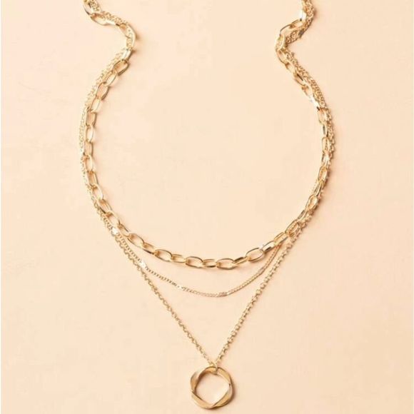 GOLD CIRCLE PENDANT LAYERED NECKLACE - Picture 2 of 4